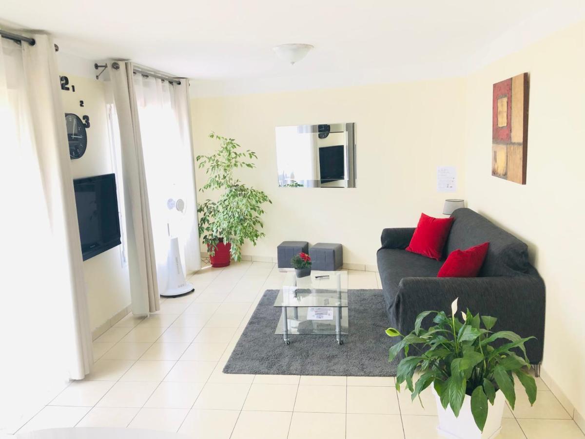 Beautiful Apartment Near Geneva Saint-Julien-en-Genevois Dış mekan fotoğraf