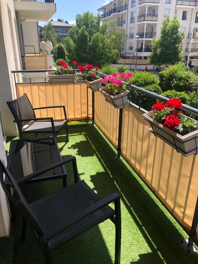 Beautiful Apartment Near Geneva Saint-Julien-en-Genevois Dış mekan fotoğraf
