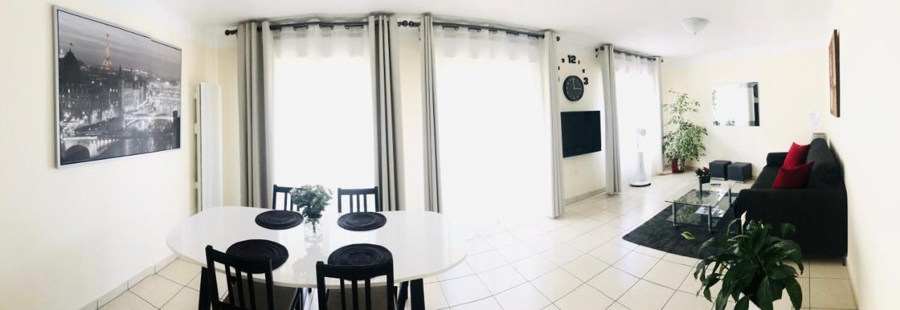 Beautiful Apartment Near Geneva Saint-Julien-en-Genevois Dış mekan fotoğraf