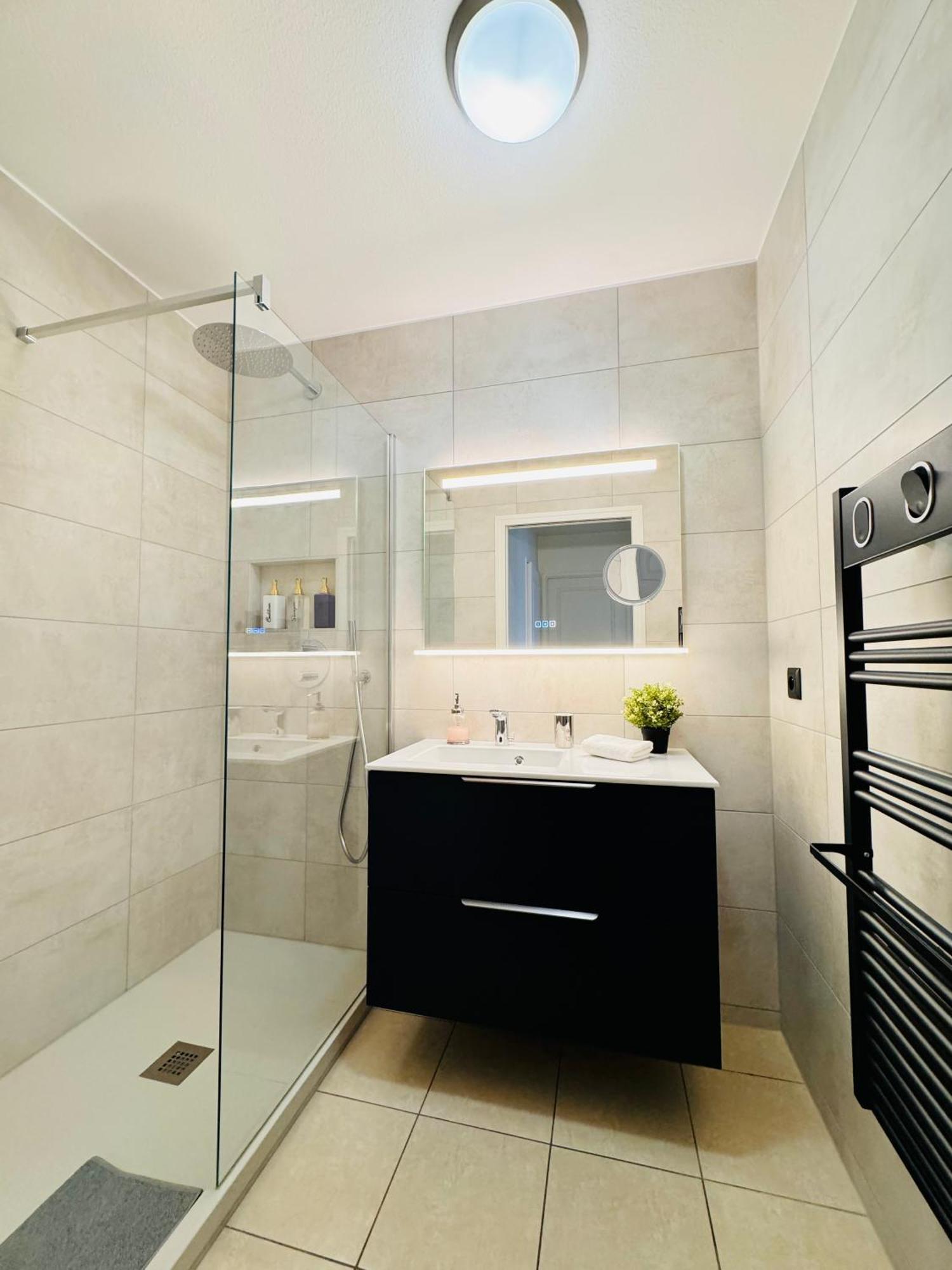 Beautiful Apartment Near Geneva Saint-Julien-en-Genevois Dış mekan fotoğraf